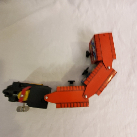 Vintage Western Comic ZigZag Wind Up Toy Train Engine & 3 Cars - Picture 5 of 5